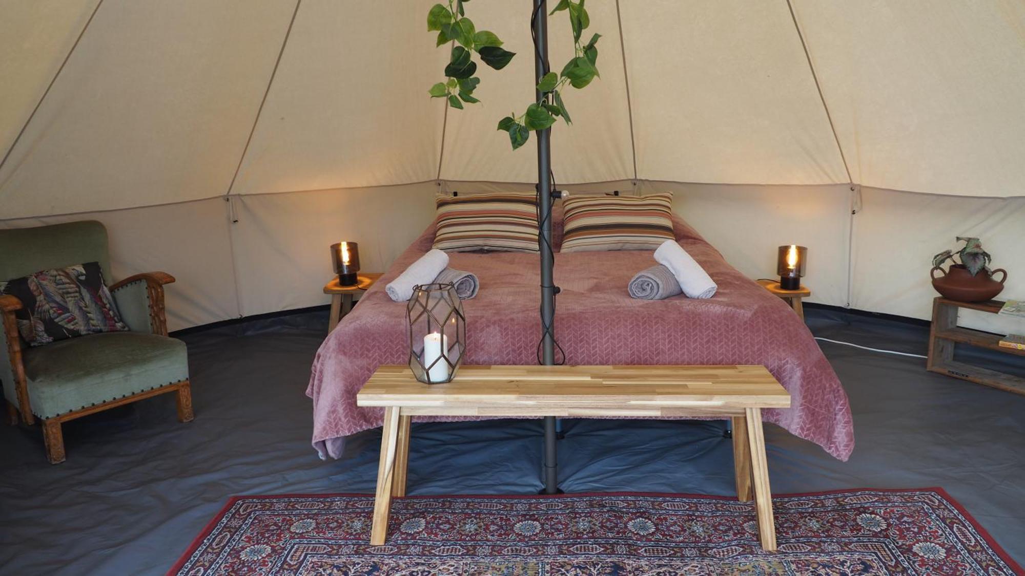 Bell Tent In Een Voedselbos Nederweert-Eind المظهر الخارجي الصورة