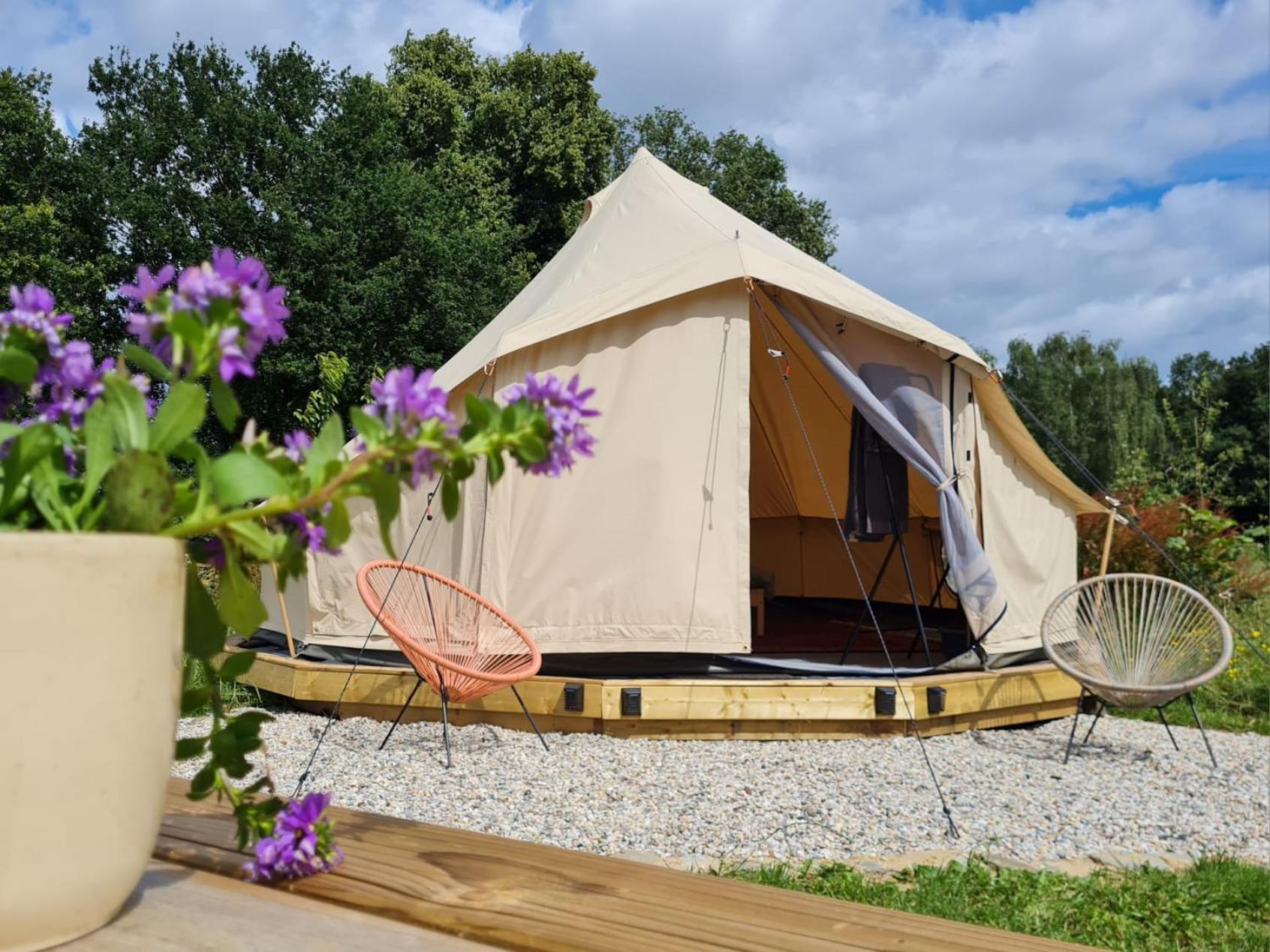 Bell Tent In Een Voedselbos Nederweert-Eind المظهر الخارجي الصورة